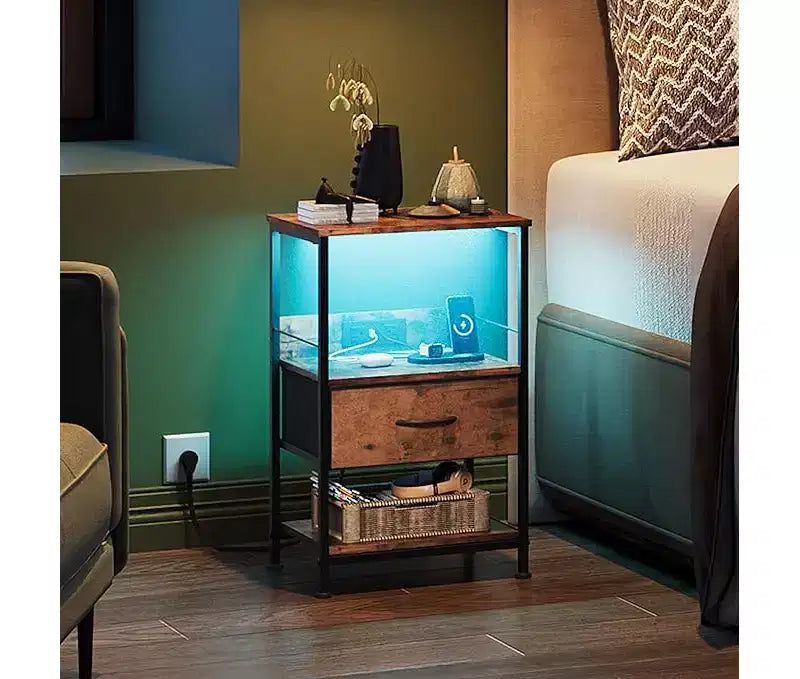Table de chevet LED avec station de recharge, tiroir en tissu réglable, table d'appoint compacte de rangement à 3 niveaux pour chambre à coucher